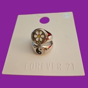 3/$30 VTG FOREVER 21 Daisy Yin Yang Rings Size 8
